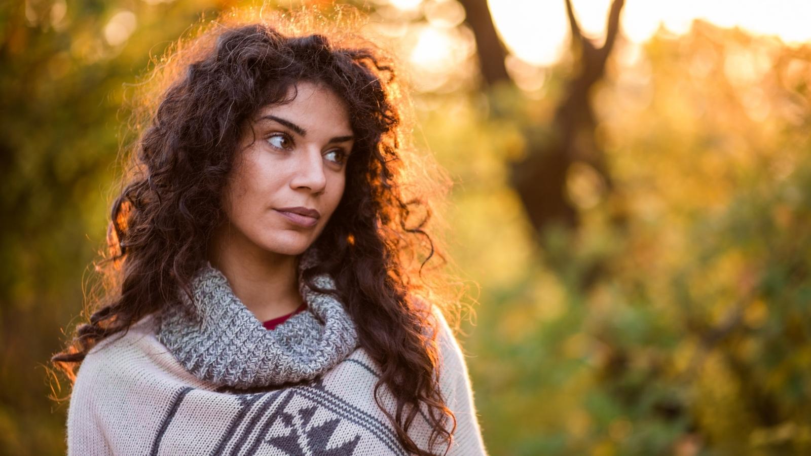 Seasonal Hair Loss: How to Deal With Autumn Shedding
