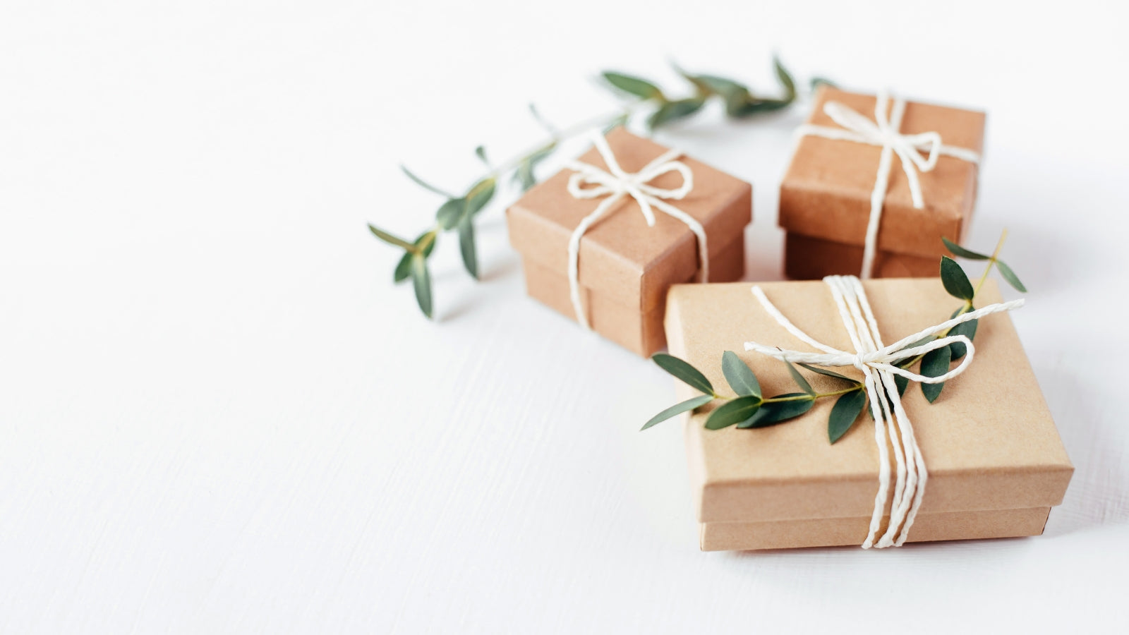 Season Of Sustainable Gifts: How To Give Mindfully - Yao Secret